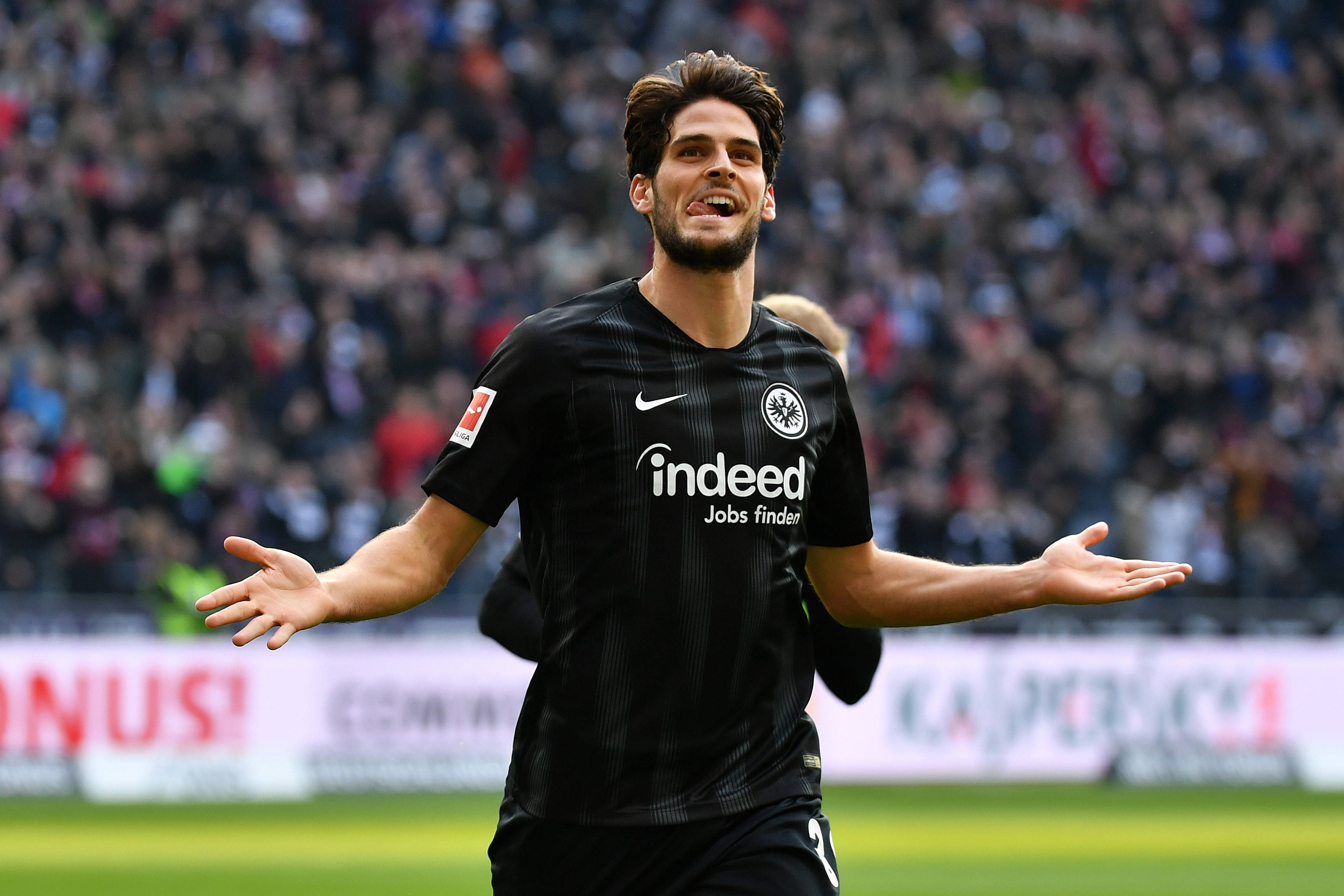 包含法兰克福战平多特蒙德，表现出色的词条