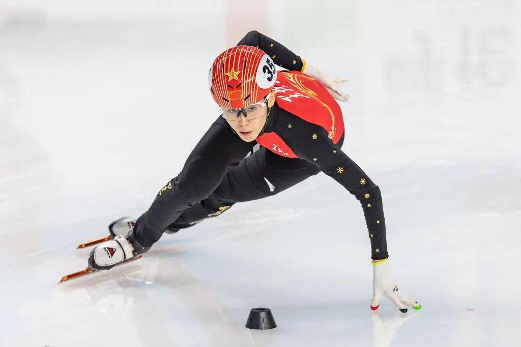 关于匈牙利选手夺得女子速滑短道米接力银牌的信息