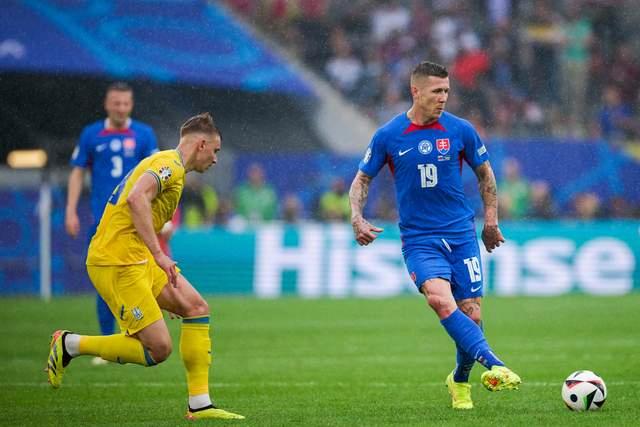 开云体育APP下载-斯洛伐克队实现惊天逆转，晋级欧洲杯