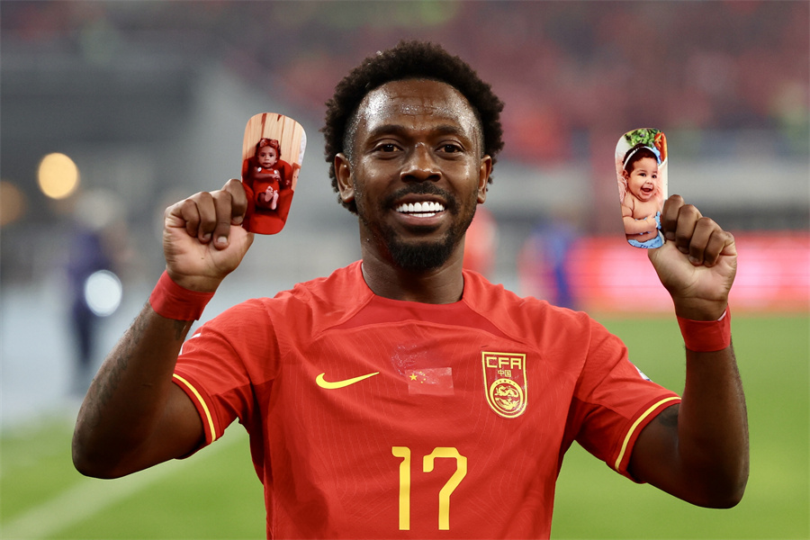 包含壮士队逼平对手，战绩继续保持不败的词条