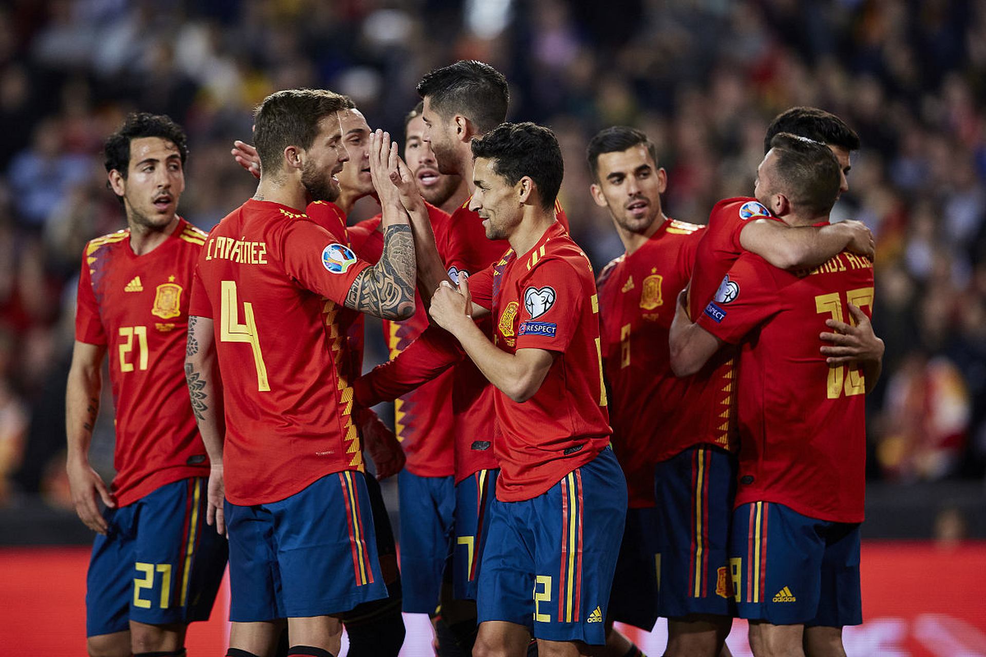 关于阿塞拜疆队在欧洲杯预选赛中力拔头筹的信息