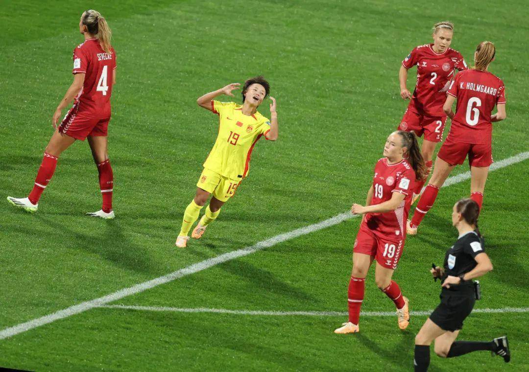 丹麦队在激烈对抗中傲视群雄