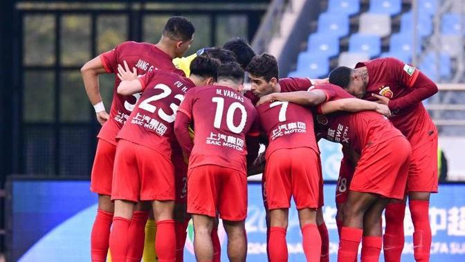 包含上海队遭遇困境，球迷心情低落的词条