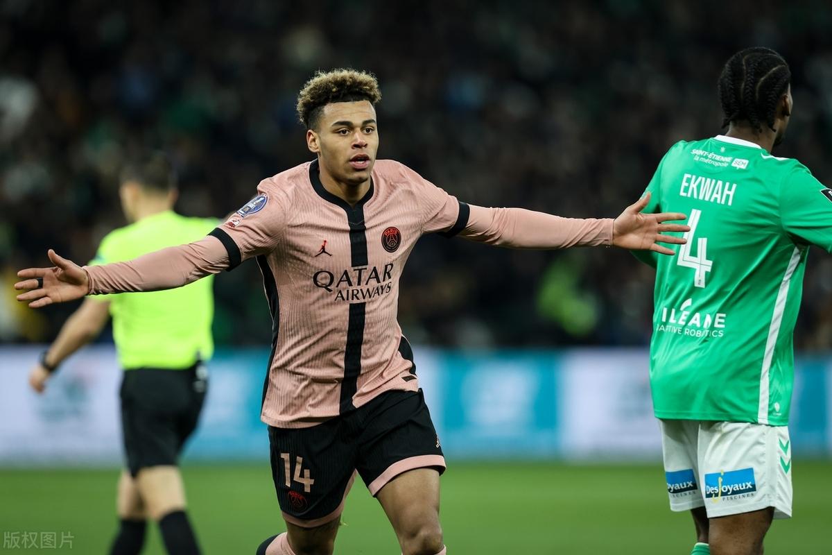 开云下载-巴黎圣日耳曼球员荣膺最佳射手