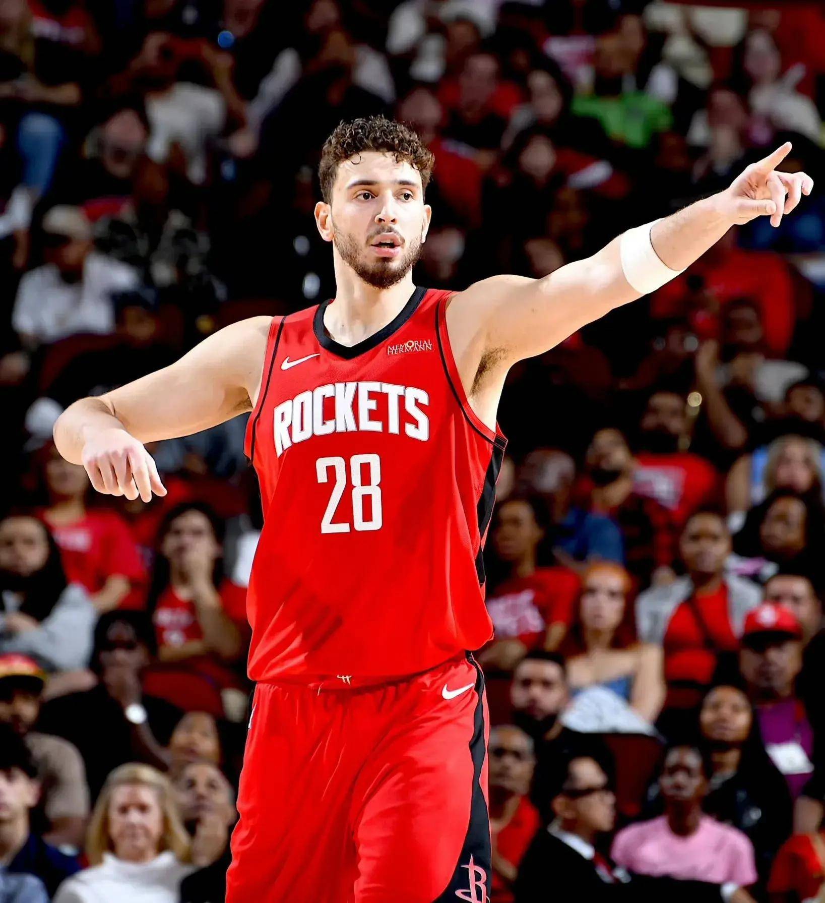 黄蜂队新赛季表现出色，球队士气高涨的简单介绍