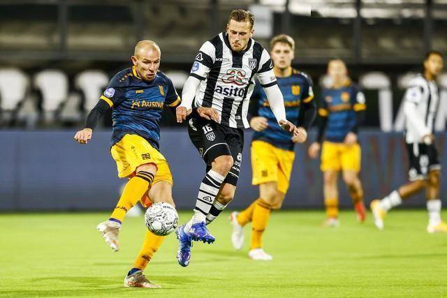 弗赖堡队实力强劲，战胜对手取得关键胜利的简单介绍