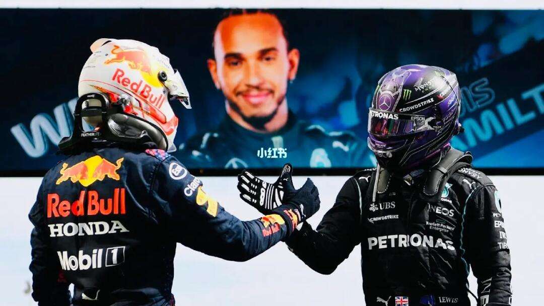 F1赛车赛事中勇士战胜对手成功宣布退役