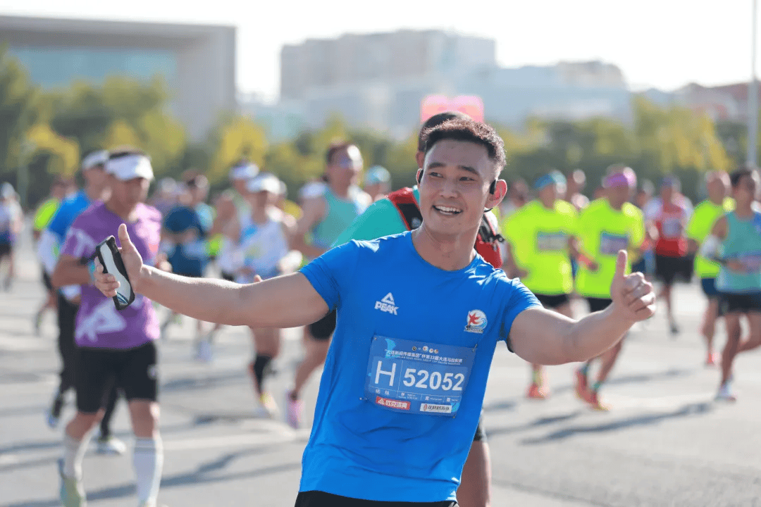 马拉松赛事中火箭战胜对手成功破纪录