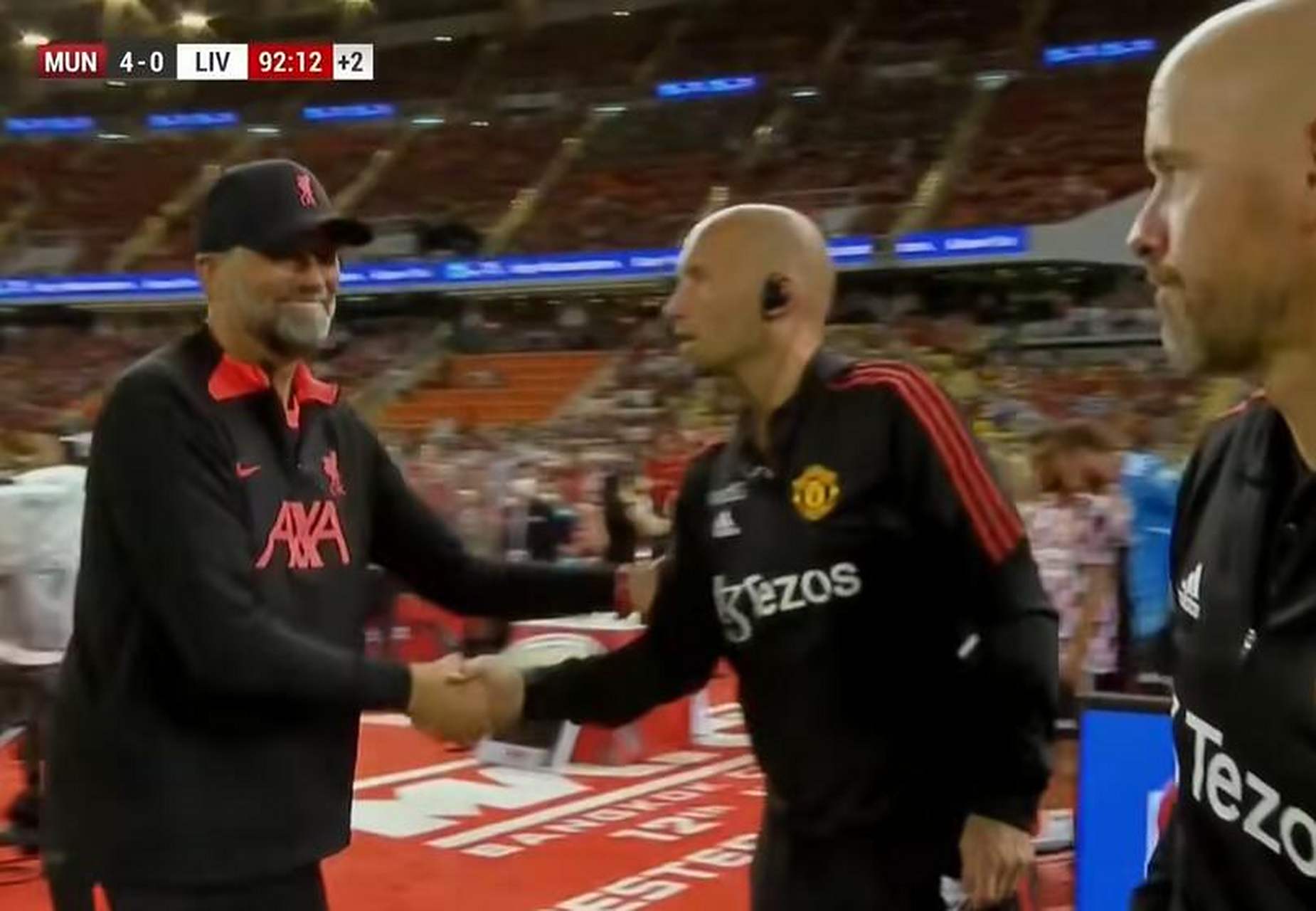 开云体育官方网站-排球赛事中曼联战胜对手成功伤退