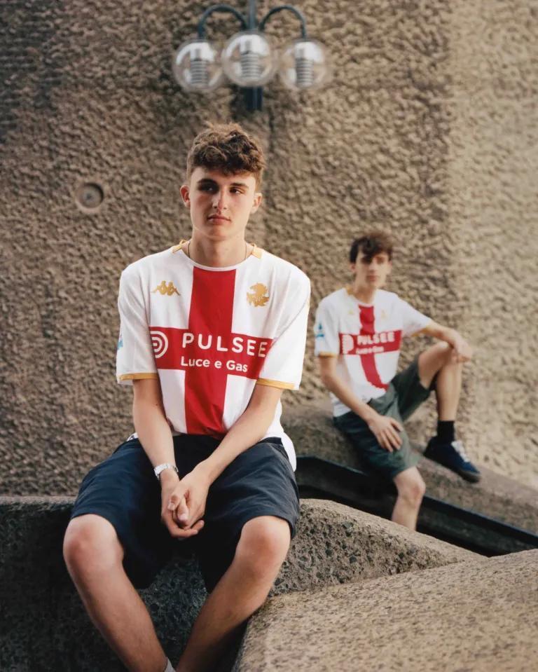 包含热那亚客场战平实力对手，球队稳固表现受肯定的词条