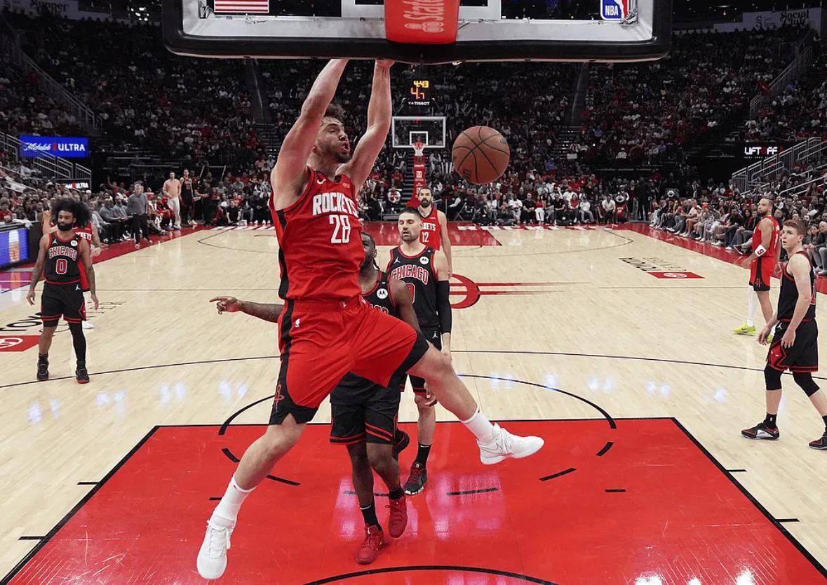 季后赛前景看好，火箭主场胜独行侠的简单介绍