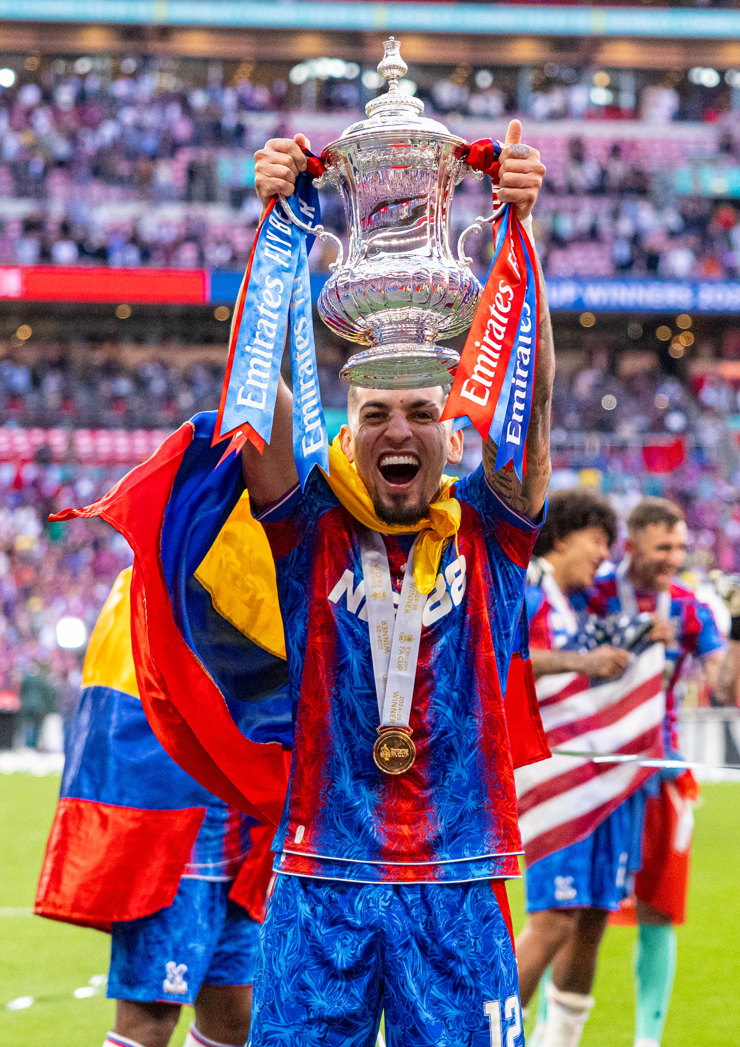 英格兰队大踏步前进，闯入欧洲足球决赛殿堂