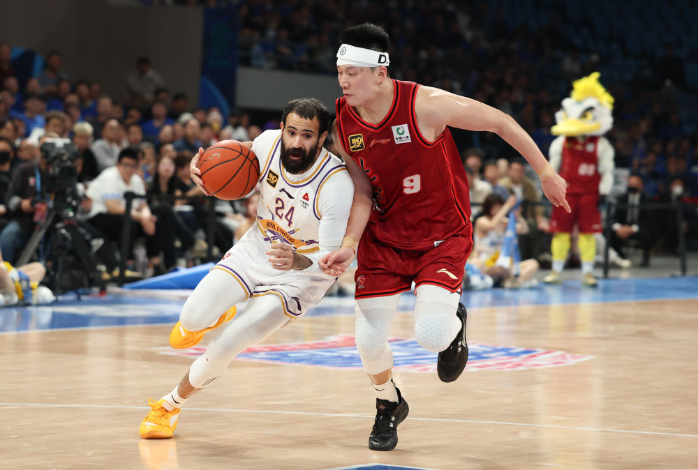 北京队双外援大爆发，主场力克黑龙江队