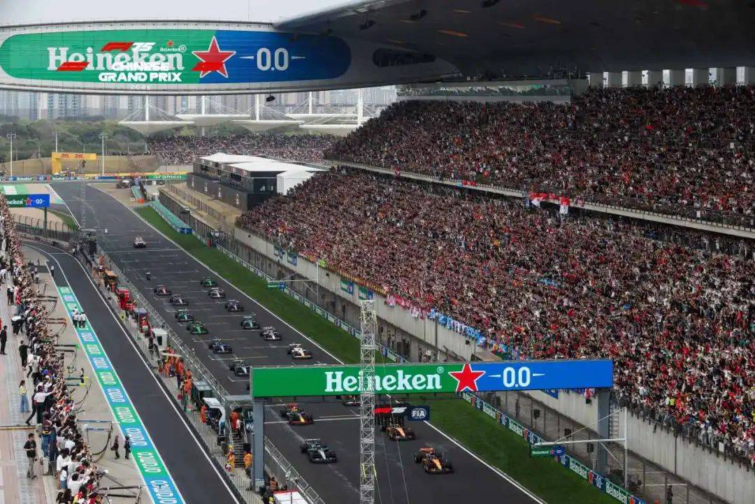 BLG险胜HKA，ShowMaker团战一打五2025世界赛2:1（上海）