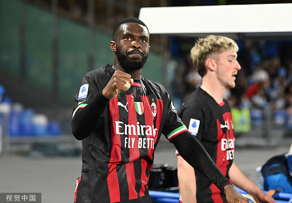 那不勒斯球迷热情高涨,期待球队夺冠 那不勒斯球迷热情高涨,期待球队夺冠