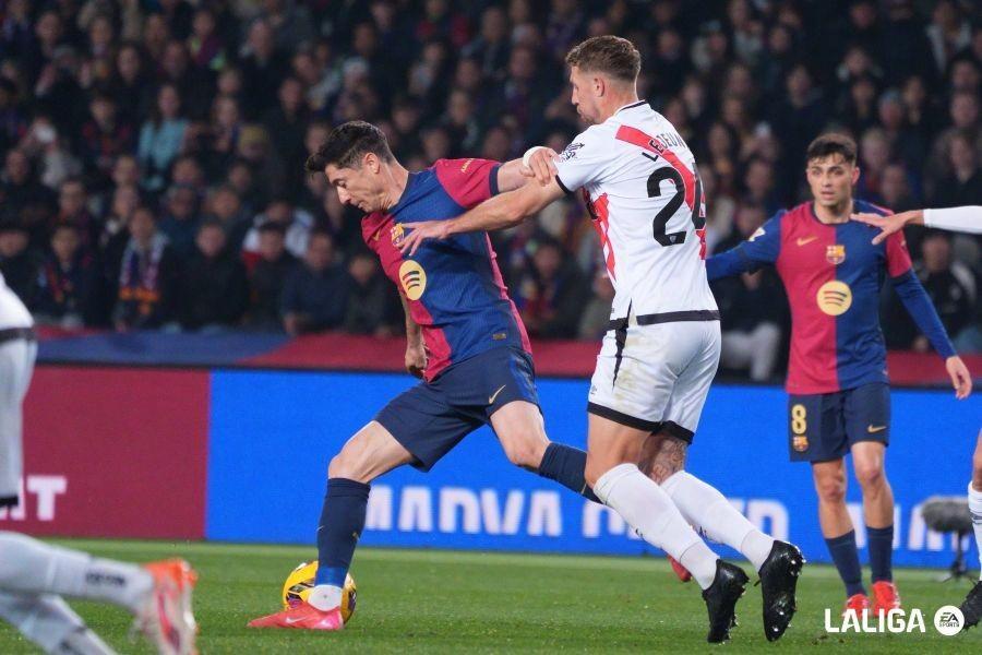 开云体育-巴塞罗那客场大胜，暂居西甲亚军