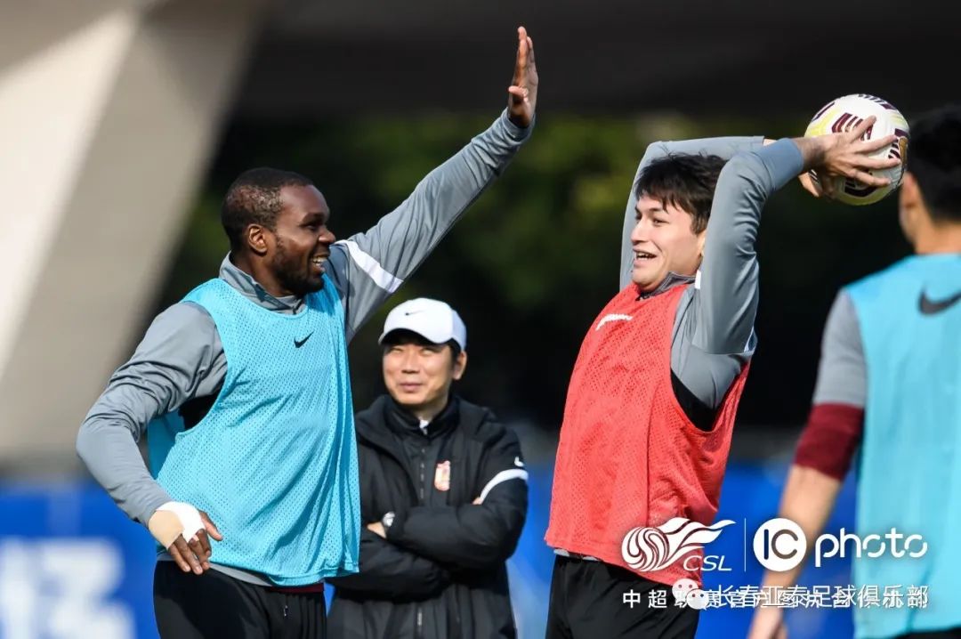 广西狼王队在次回合比赛中全力争胜